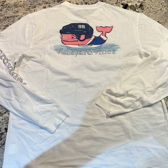 Vineyard vine hockey, three pack, long sleeve T-shirts in a size large - Picture 6 of 16